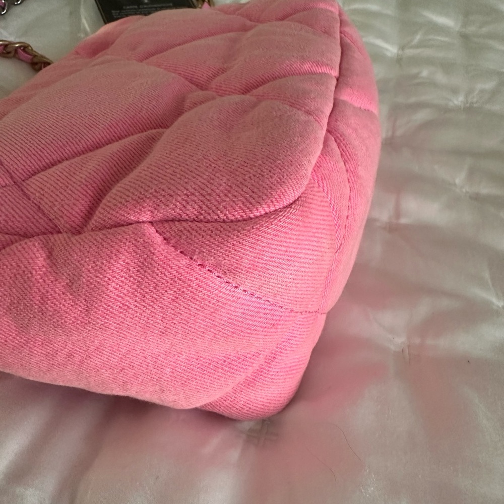 Chanel 19 Medium Pink Canvas Quilted Bag - Picture 3 of 6